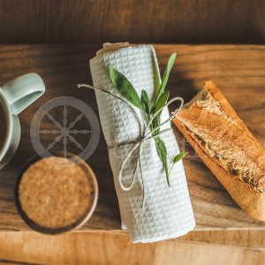 Half-linen white waffle surface towel